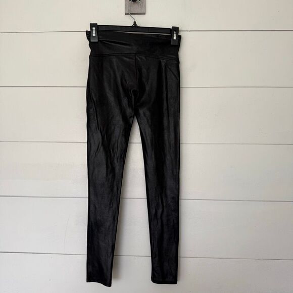Spanx Women’s Medium Faux Leather Ankle Pants Pull On - Picture 3 of 6